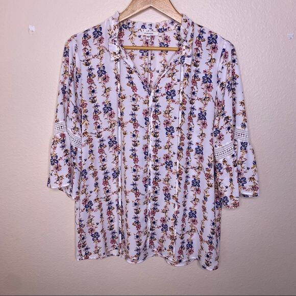Pleione Peasant Floral Blue Pink Top Medium - Picture 1 of 9